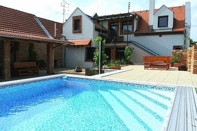 Vinařský dvůr Šakvice - Zaječí - Pálava