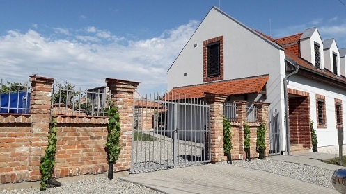 Vina�sk� dv�r Turna - Nov� Ml�ny - P�lava