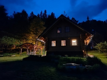 Srub se saunou - Bernov - přehrada Lesík