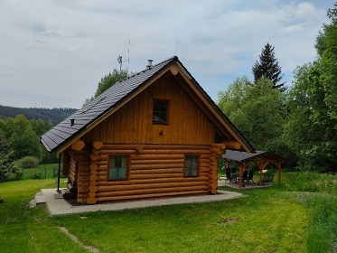 Srub se saunou - Bernov - přehrada Lesík