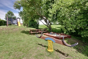 Rouben� chalupa s baz�nem - �esk� r�j