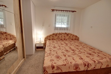 Rouben� chalupa s baz�nem - �esk� r�j