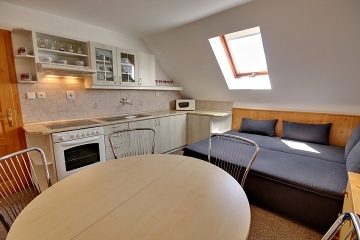 Rouben� chalupa s baz�nem - �esk� r�j