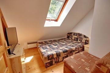 Rouben� chalupa s baz�nem - �esk� r�j