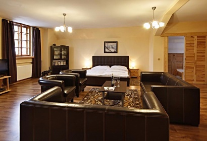 Hotel Pošta - náměstí Černý Důl - Krkonoše