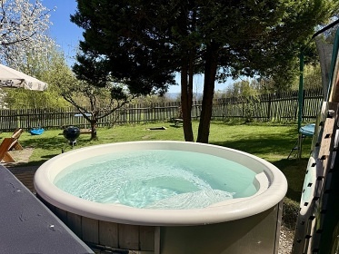 Chata s koupac�m sudem - Kru�n� hory - Merkl�n