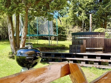 Chata s koupac�m sudem - Kru�n� hory - Merkl�n