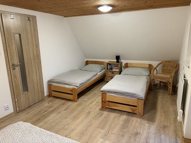 Chata s koupac�m sudem - Kru�n� hory - Merkl�n