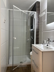 Chata s koupac�m sudem - Kru�n� hory - Merkl�n