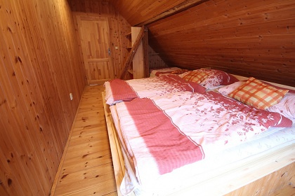 Chalupa s baznem v Jesenkch - Kamenec