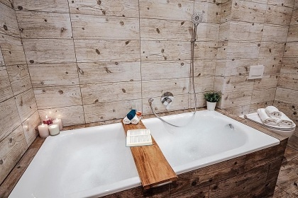 Stodola Želiv - wellness a koupací jezírko