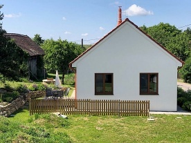 Nov objekt: Chalupa NP Podyj - zmek Vranov a hrad Btov 1M-176