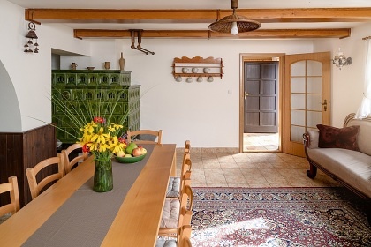 Chalupa s baz�nem - z�mek Kol�tejn - �er�k