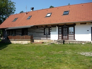 Chalupa s baz�nem - �ehrovsk� les - hrad Kost