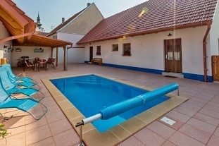 Nov� objekt: Chalupa s baz�nem - P�lavsk� vrchy - Nov� Ml�ny 1M-187