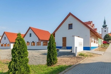 Chalupa s baz�nem - P�lava - p�ehrada Nov� Ml�ny