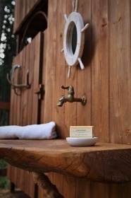 TINY HOUSE U RYBNÍKA - Glamping Kněžičky