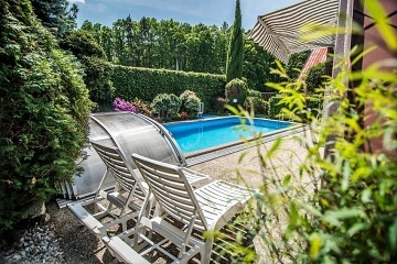 Chata s bazénem u řeky Lužnice - Táborsko
