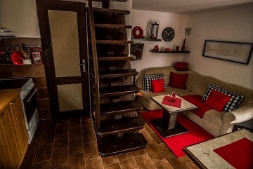 Chata s bazénem u řeky Lužnice - jižní Čechy