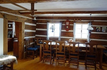 Roubenka bazén a hřiště - Máchovo jezero
