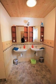 Chalupa u Kru�nohorsk� magistr�ly - Ple�ivec