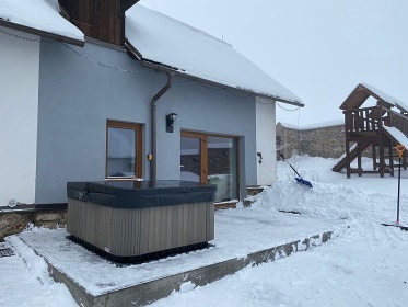 Chalupa s bazénem - Buková hora - Mlýnický dvůr