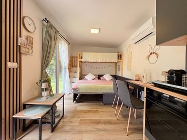 Glamping Blansk� les - Maringotka �esk� Krumlov