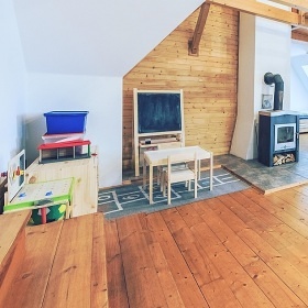 Chalupa Jizerky - kachlov kamna - Jindichov