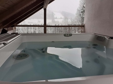 Vala�sk� chata s v��ivkou - Pustevny - Beskydy