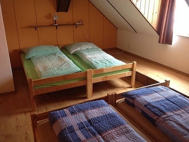 Chalupa s baznem - CHKO Tebosko - Mnek