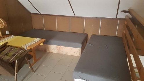 Chalupa s baznem - CHKO Tebosko - Mnek