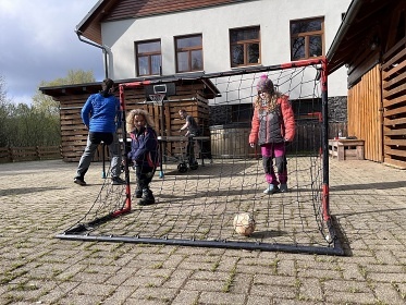 Rodinn chalupa a koupac sud - ky a Detn