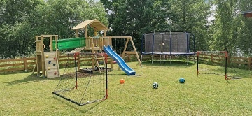 Rodinn� chalupa a koupac� sud - ���ky a De�tn�