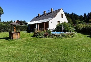 Chalupa s baznem - Lipensk jezero - jin echy