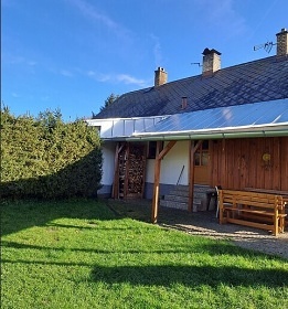 Chalupa s baz�nem - Lipensk� jezero - ji�n� �echy