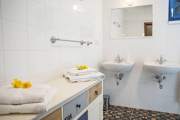 Chalupa a vinn� sklep Slov�cko - Kyjovsk� stezka