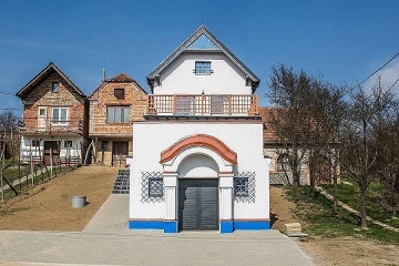 Chalupa a vinn� sklep Slov�cko - Kyjovsk� stezka