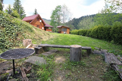 Roubenka s v��ivkou - podh��� Javorn�k� a Beskyd