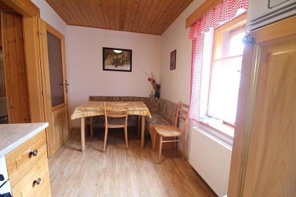 Roubenka s v��ivkou - podh��� Javorn�k� a Beskyd