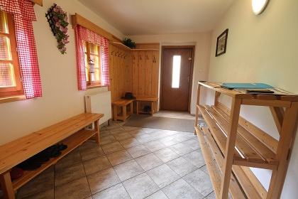 Roubenka s v��ivkou - podh��� Javorn�k� a Beskyd