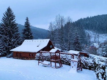 Roubenka s v��ivkou - podh��� Javorn�k� a Beskyd