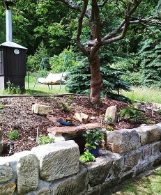 Chata u lesa �esk� r�j - hrad Trosky - Vald�tejn