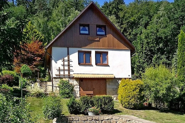 Chata u lesa Český ráj - hrad Trosky - Valdštejn