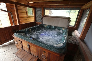 Rodinná chalupa vířivka a bazén - Vsetínská Bečva