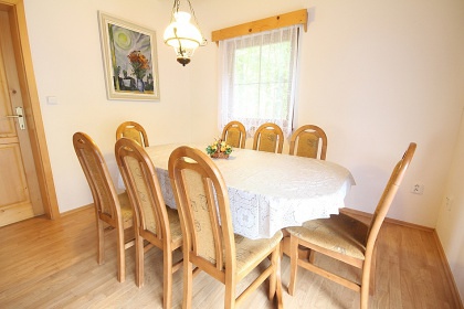 Rodinn� chalupa v��ivka a baz�n - Vset�nsk� Be�va