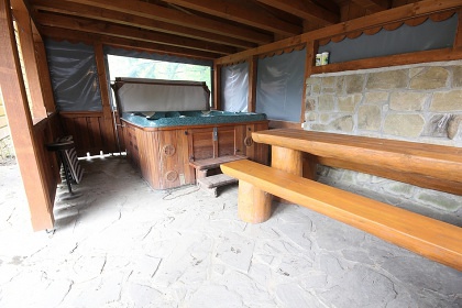 Chalupa vivka a bazn u Razuly - Beskydy