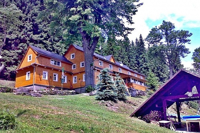 Horsk� chata vrch Zaklet� - CHKO Orlick� hory