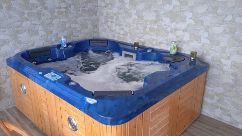 Chalupa s v��ivkou - T�ebo�sko - Jind�ich�v Hradec