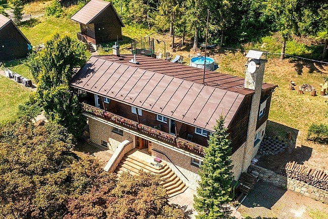 Chata s baznem - Hostnsk vrchy - ZOO Len