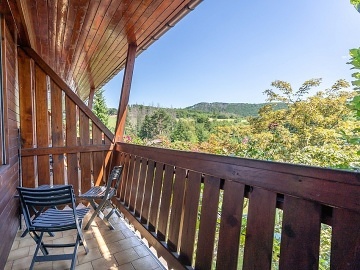 Chata s baznem - Hostnsk vrchy - ZOO Len